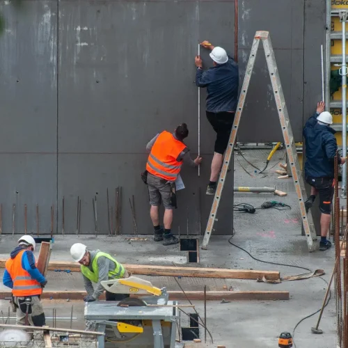 Wie ein Sicherheitskonzept für die Baustelle erstellt werden kann