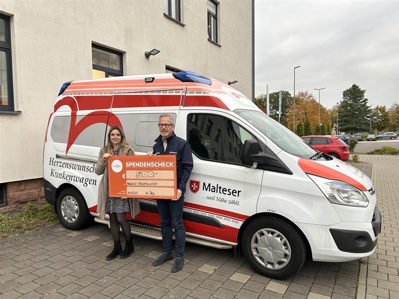 Spendenübergabe an den Malteser Herzenswunsch-Krankenwagen