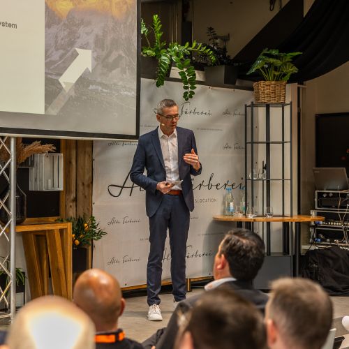 Elmar Hennes Technologieexperte